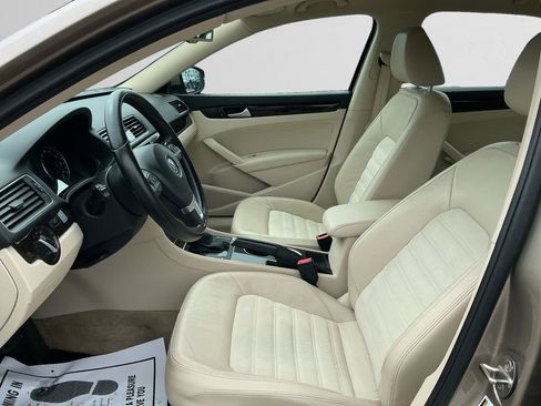Used 2015 Volkswagen Passat TDI SEL Premium FWD image 9