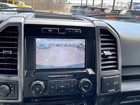 Used 2018 Ford F150 XLT w/ Equipment Group 302A Luxury image 15