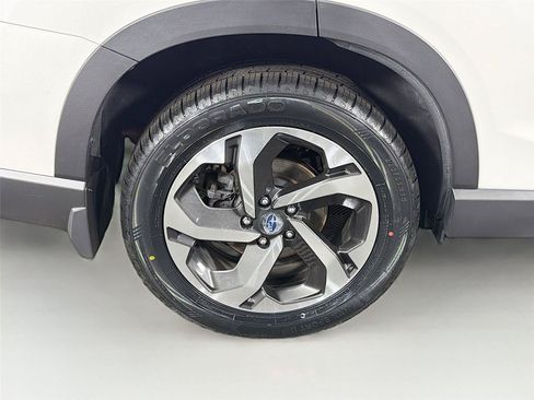 Used 2024 Subaru Forester Touring AWD/4WD image 35