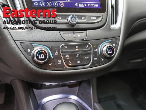 Used 2024 Chevrolet Malibu LT FWD image 20