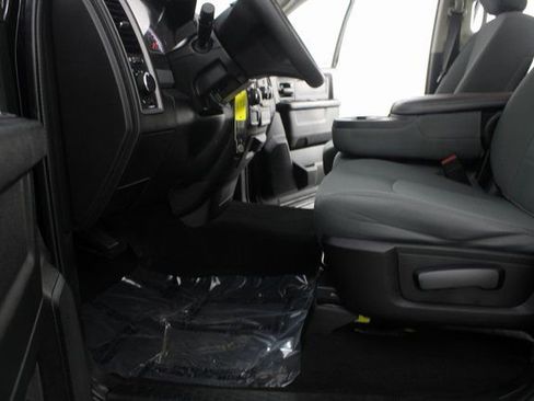 Used 2019 RAM 1500 Tradesman w/ Chrome Plus Package image 14