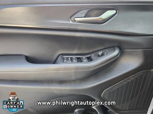 Used 2025 Jeep Grand Cherokee Altitude RWD image 27