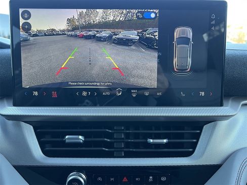 New 2026 Ford Explorer Active w/ Active Comfort Package image 4