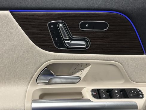 New 2026 Mercedes-Benz GLA 250 image 12