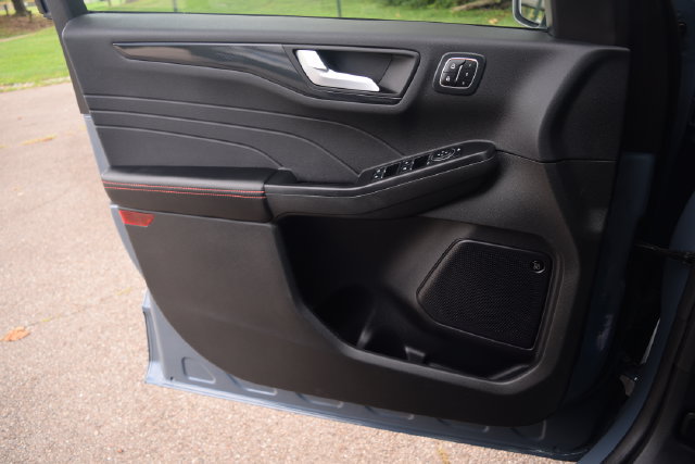 Used 2023 Ford Escape ST-Line Elite w/ Premium Technology Package AWD/4WD image 19