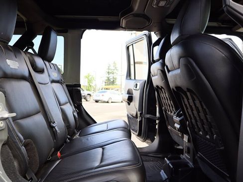 Used 2019 Jeep Wrangler Unlimited Rubicon AWD/4WD image 24