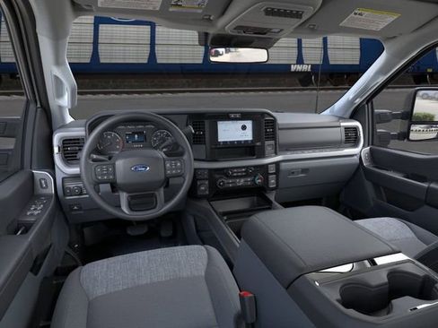 New 2026 Ford F450 XLT w/ 360-Degree Camera Package image 9
