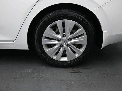 Used 2021 Nissan Sentra S image 11