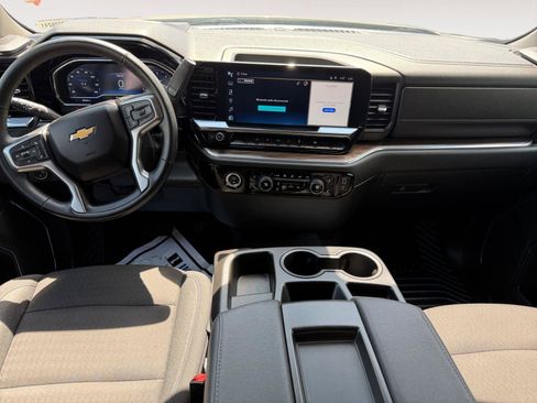 Used 2024 Chevrolet Silverado 1500 LT AWD/4WD image 10