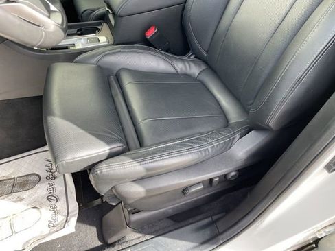 Used 2023 Subaru Ascent Touring image 10