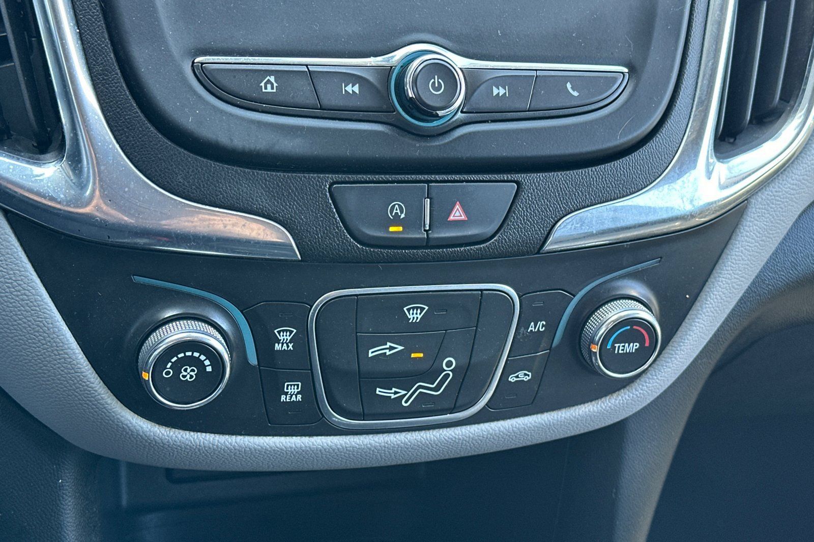 Used 2023 Chevrolet Equinox LS w/ LPO, Floor Liner Package FWD image 25