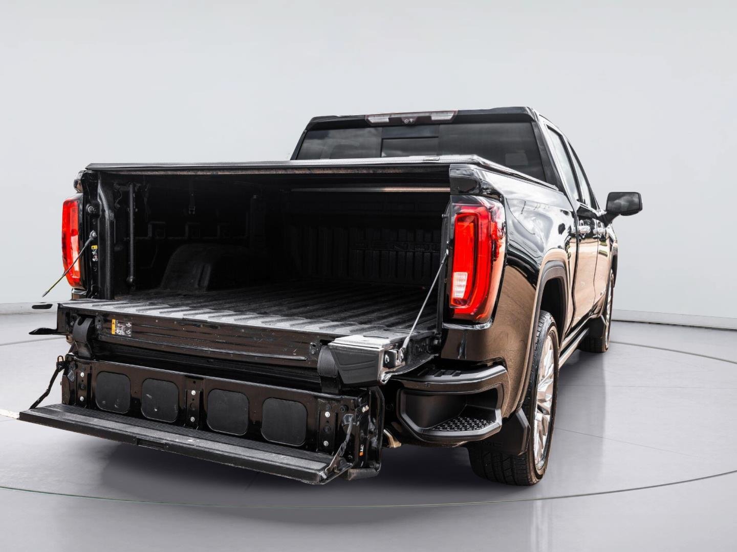 Used 2020 GMC Sierra 1500 Denali w/ Denali Ultimate Package AWD/4WD image 3