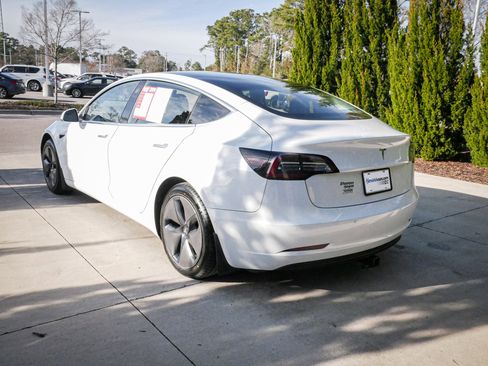 Used 2020 Tesla Model 3 Standard Range image 8