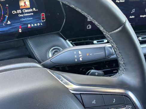 Used 2025 Chevrolet Equinox LT image 37