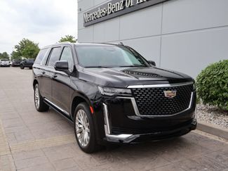 Used 2022 Cadillac Escalade ESV Premium Luxury w/ Performance Package AWD/4WD video 1