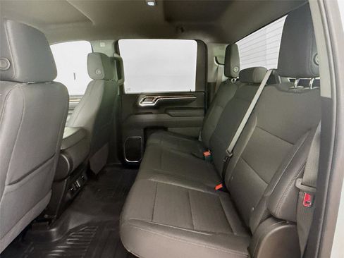 Used 2025 Chevrolet Silverado 3500 LT image 12