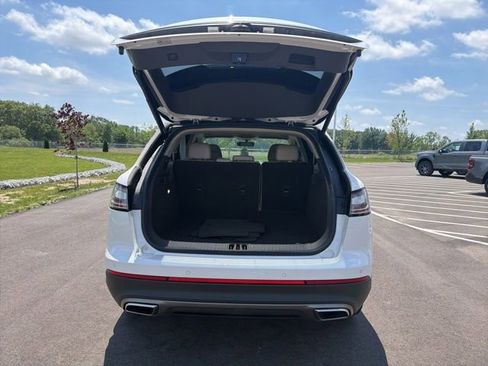 Used 2019 Lincoln Nautilus Reserve FWD image 11