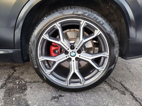 Used 2021 BMW X5 M50i w/ Executive Package image 33