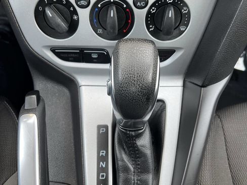 Used 2014 Ford Focus SE w/ SE Winter Package image 21