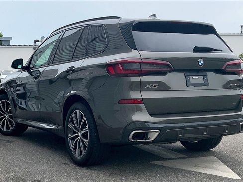 Certified 2023 BMW X5 xDrive40i w/ M Sport Package AWD/4WD image 2