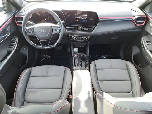 Used 2024 Chevrolet TrailBlazer RS w/ Convenience Package image 14