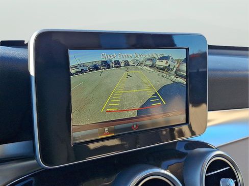 Used 2019 Mercedes-Benz GLC 300 4MATIC image 19