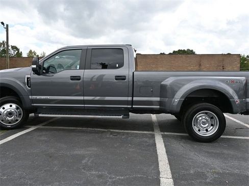 Used 2022 Ford F450 XL w/ STX Appearance Package image 17