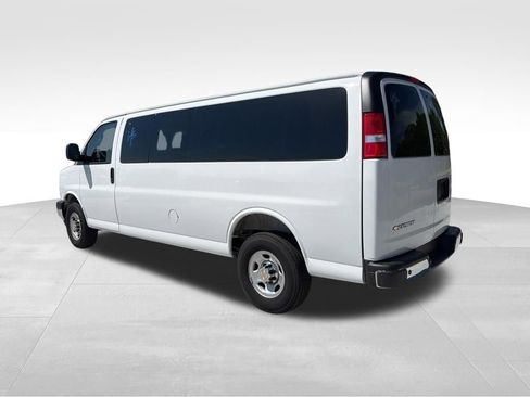 Used 2025 Chevrolet Express 3500 LT w/ LT Preferred Equipment Group RWD image 7
