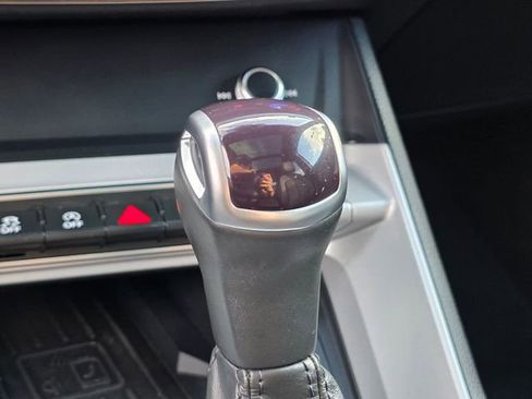 Used 2024 Audi Q3 2.0T Premium image 32