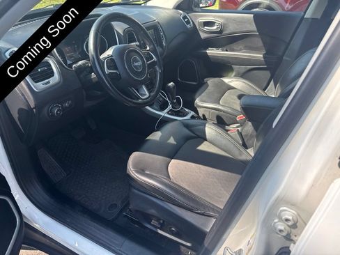 Used 2018 Jeep Compass Latitude w/ Popular Equipment Group AWD/4WD image 7