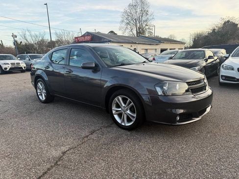 Used 2014 Dodge Avenger SXT w/ Rallye Appearance Group image 3