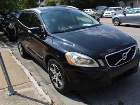 Used 2011 Volvo XC60 T6 image 3