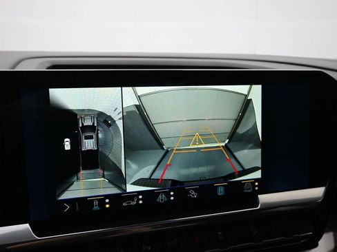 Certified 2025 Chevrolet Silverado 2500 LTZ w/ LTZ Plus Package image 17