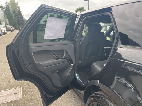 New 2026 Land Rover Range Rover Sport Dynamic SE AWD/4WD image 15