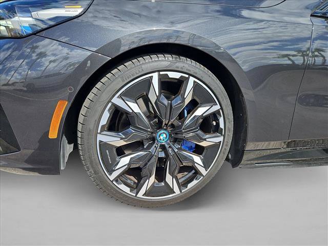 Certified 2024 BMW i5 eDrive40i w/ Executive Package RWD image 26