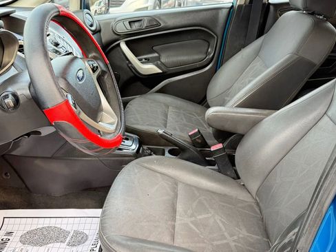 Used 2013 Ford Fiesta SE image 10