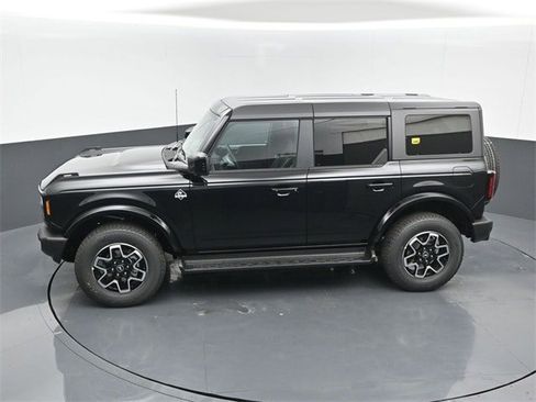 New 2025 Ford Bronco Outer Banks image 12