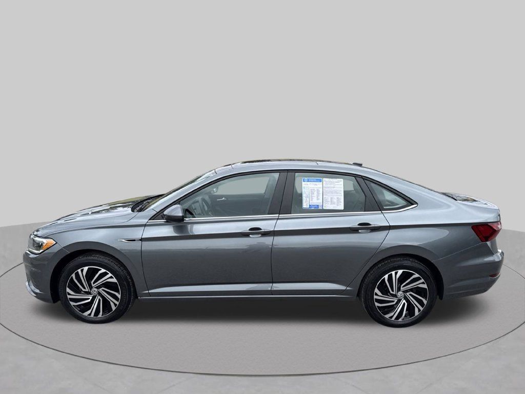 Used 2021 Volkswagen Jetta SEL FWD image 4