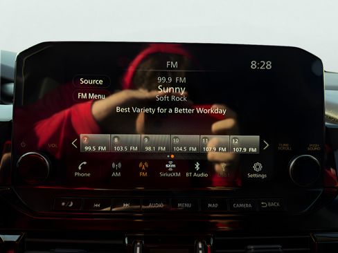 Used 2025 Nissan Pathfinder Platinum FWD image 52