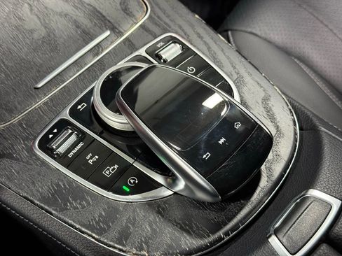 Used 2019 Mercedes-Benz E 300 4MATIC w/ Premium 1 Package image 46