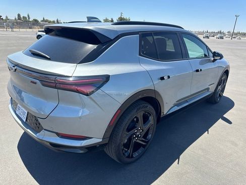 Certified 2024 Chevrolet Equinox EV RS FWD image 31