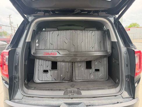 Used 2021 GMC Acadia SLT w/ Elevation Edition FWD image 24