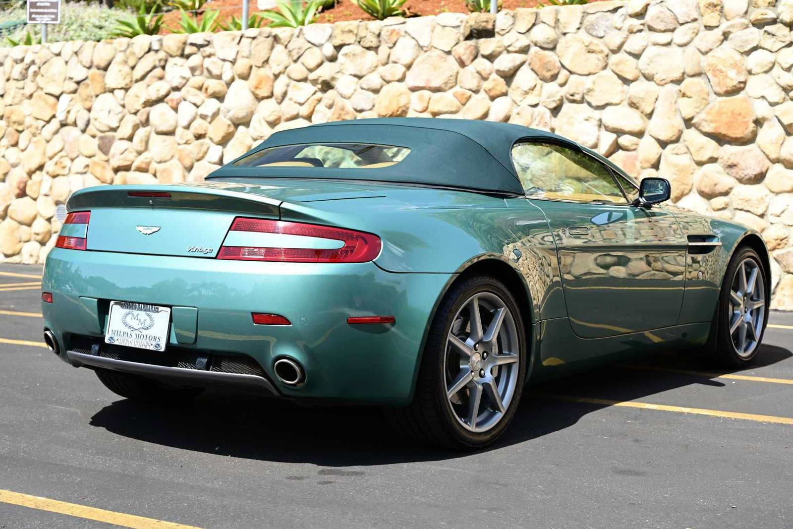 Used 2008 Aston Martin V8 Vantage Roadster RWD image 8