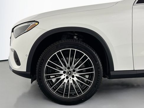 New 2026 Mercedes-Benz GLC 300 image 9