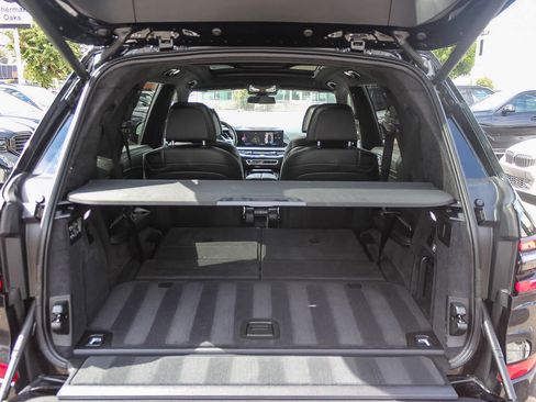 Used 2024 BMW X7 xDrive40i w/ M Sport Package AWD/4WD image 33