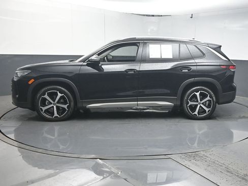 Used 2025 Volkswagen Tiguan SE FWD image 5