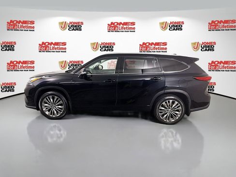 Certified 2021 Toyota Highlander Platinum image 16