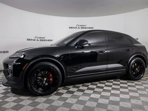 Used 2024 Porsche Macan 4 Electric image 5