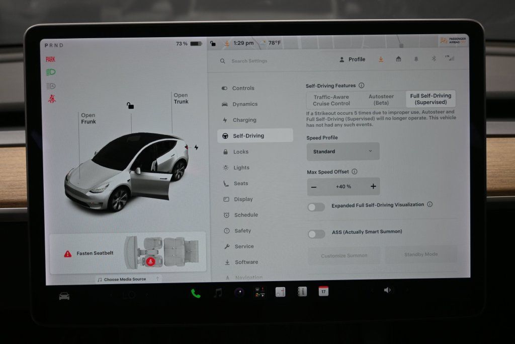 Used 2021 Tesla Model Y Long Range AWD/4WD image 27
