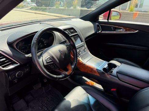 Used 2017 Lincoln MKX Reserve AWD/4WD image 9